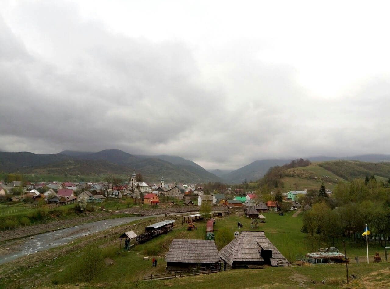 Тур к Синевиру, горная речка